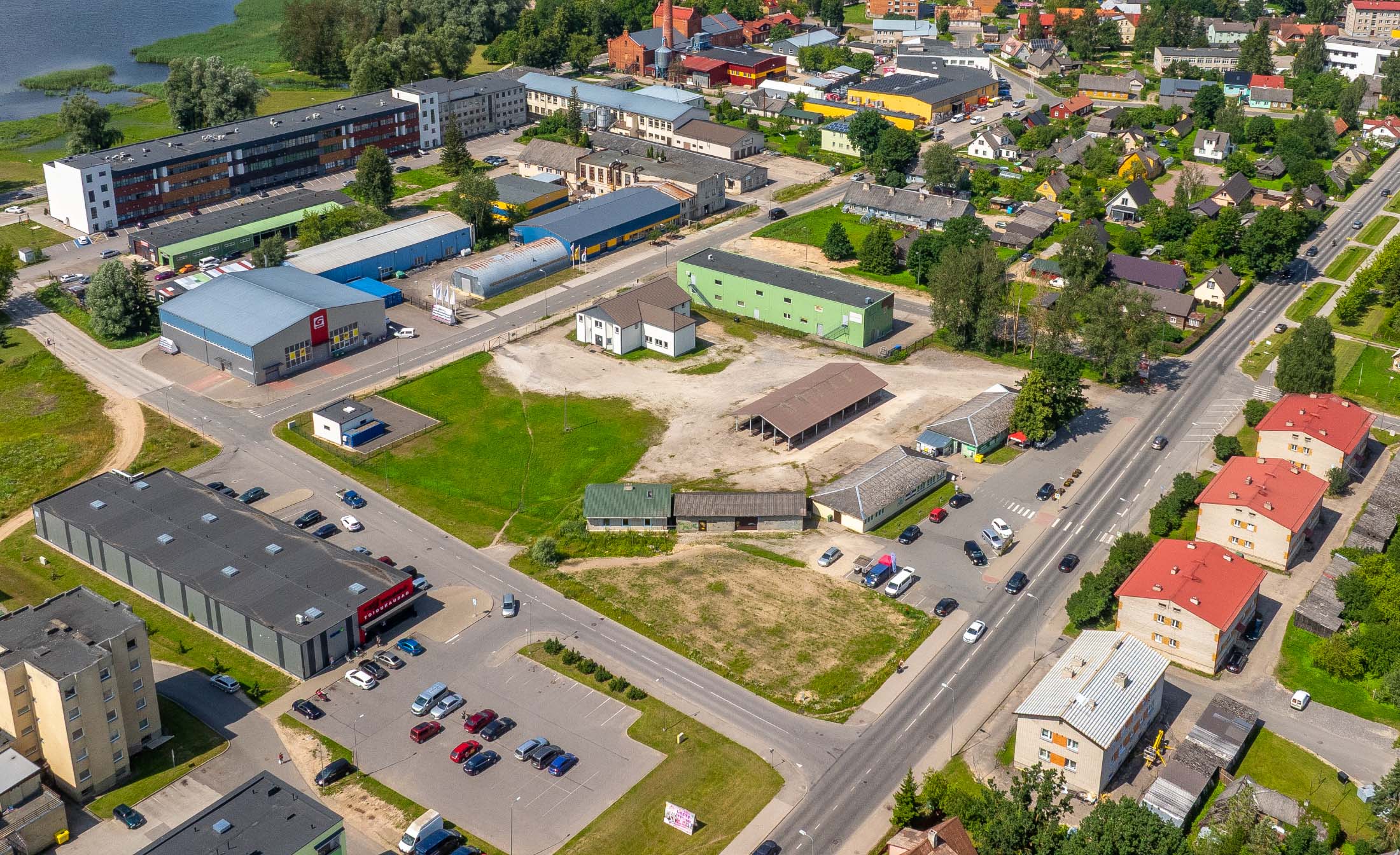 Arke Lihatööstuse Võru esinduskaupluse ehitus pandi pausile